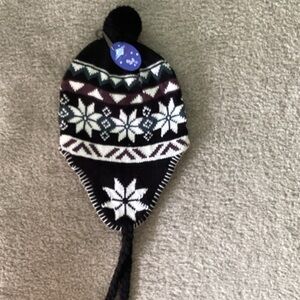Snowflake Patterned Knit Hat with Ear Flaps - Black and White